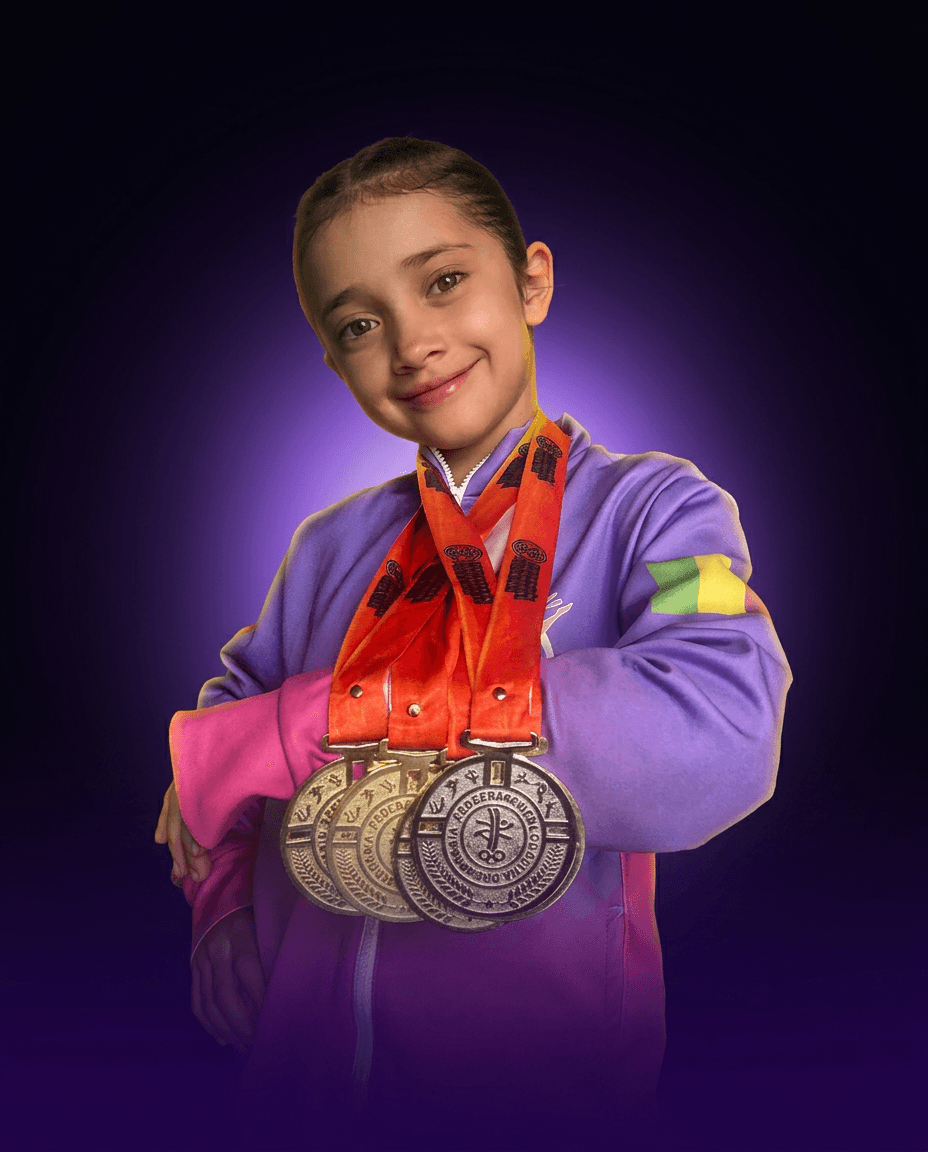 Violetta con las medallas de su victoria en el Nacional de Cartagena 2026